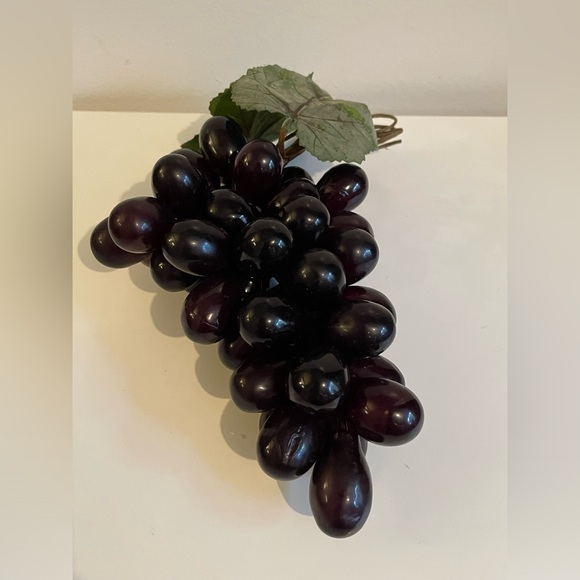‘BLACK GRAPE 2 Leaves BUNCH PLASTIC LIFELIKE FAKE FOOD FAUX FRUIT HOME DECOR 8” - Picture 4 of 5